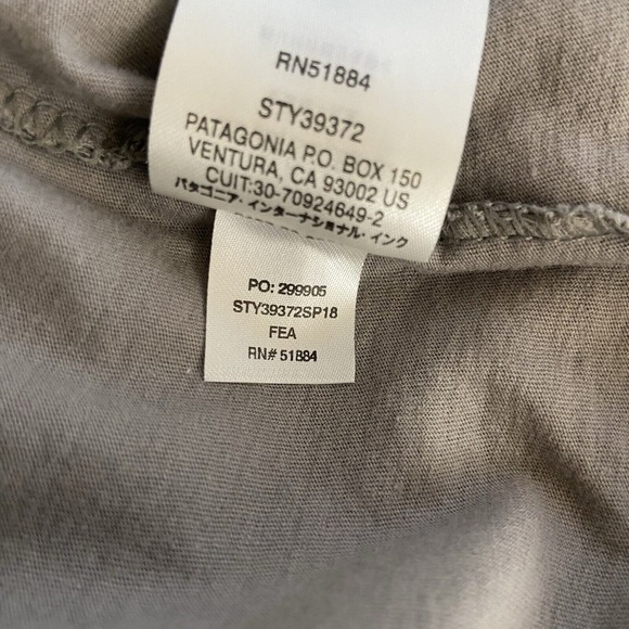 Patagonia T-Shirt men's Small Organic Cotton Buffalo Graphic Gray Regular Fit - Picture 9 of 15